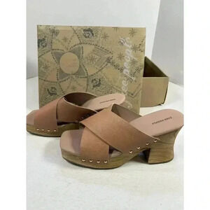 New In Box Free People Mallory Criss Cross Clog Size 9.5 Vachetta Color